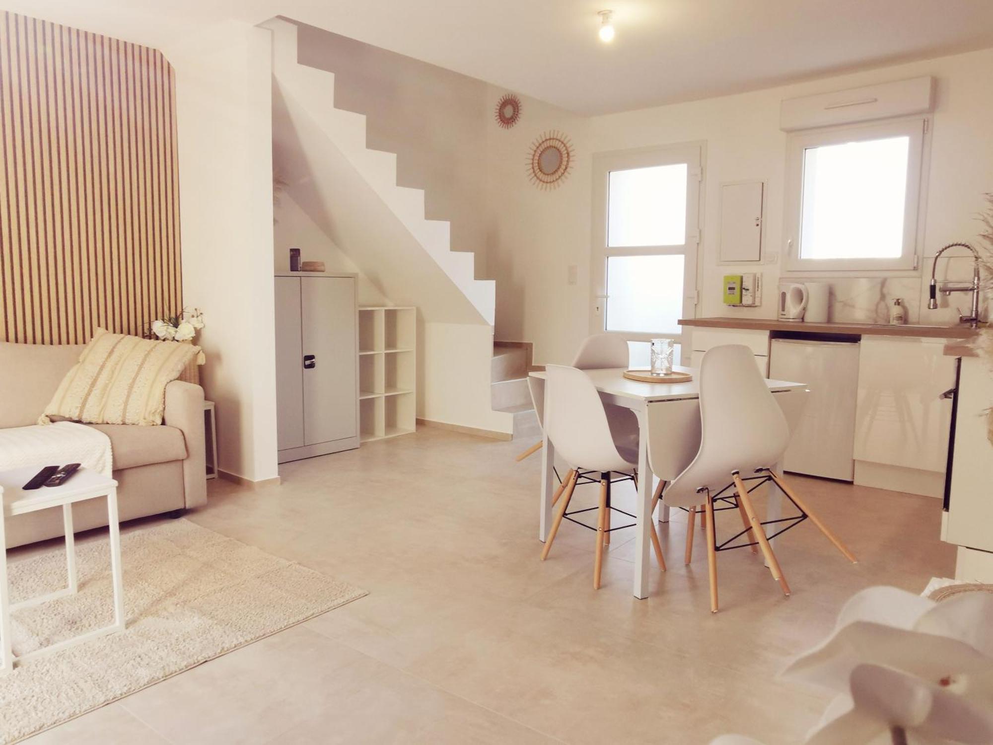 Ferienwohnung Magnifique Duplex Neuf Parking Et Terrasse Dole Exterior foto